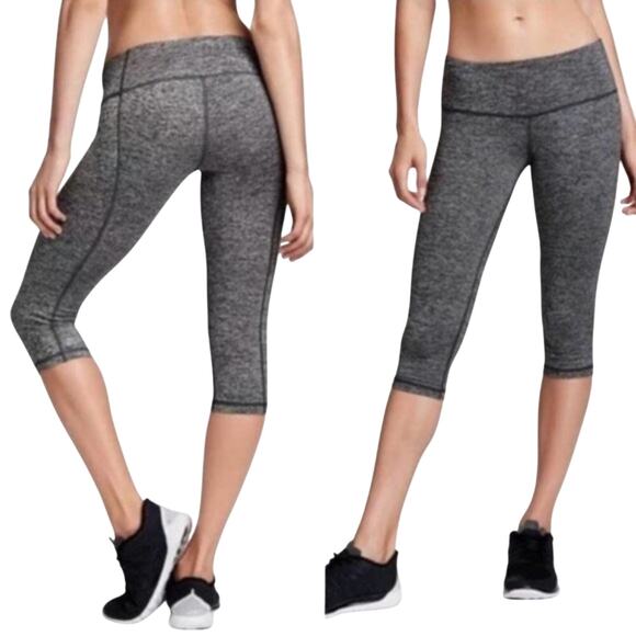 Victoria's Secret Pants - VSX Sport Knockout Capri Leggings Marbled Grey Size Medium High Impact